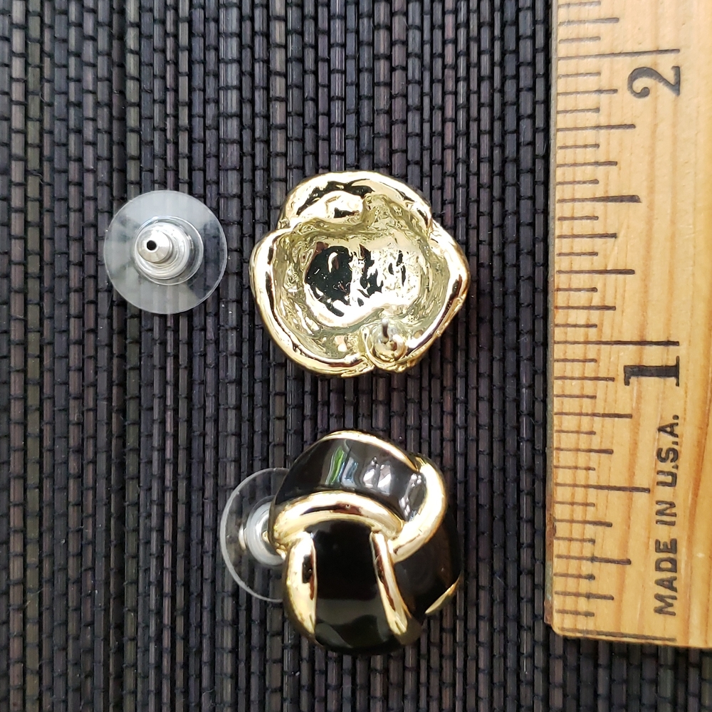 VTG Classic Enamel Knot Earrings, black and gold - Picture 5 of 5
